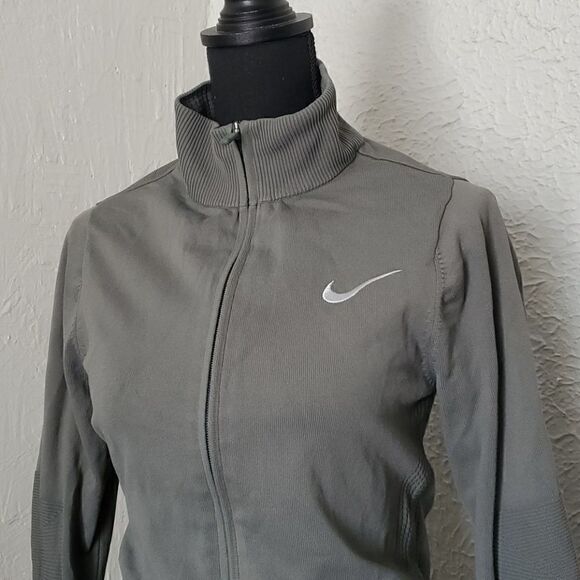 Nike | Zip up Running Sweater Cardigan - Picture 2 of 6